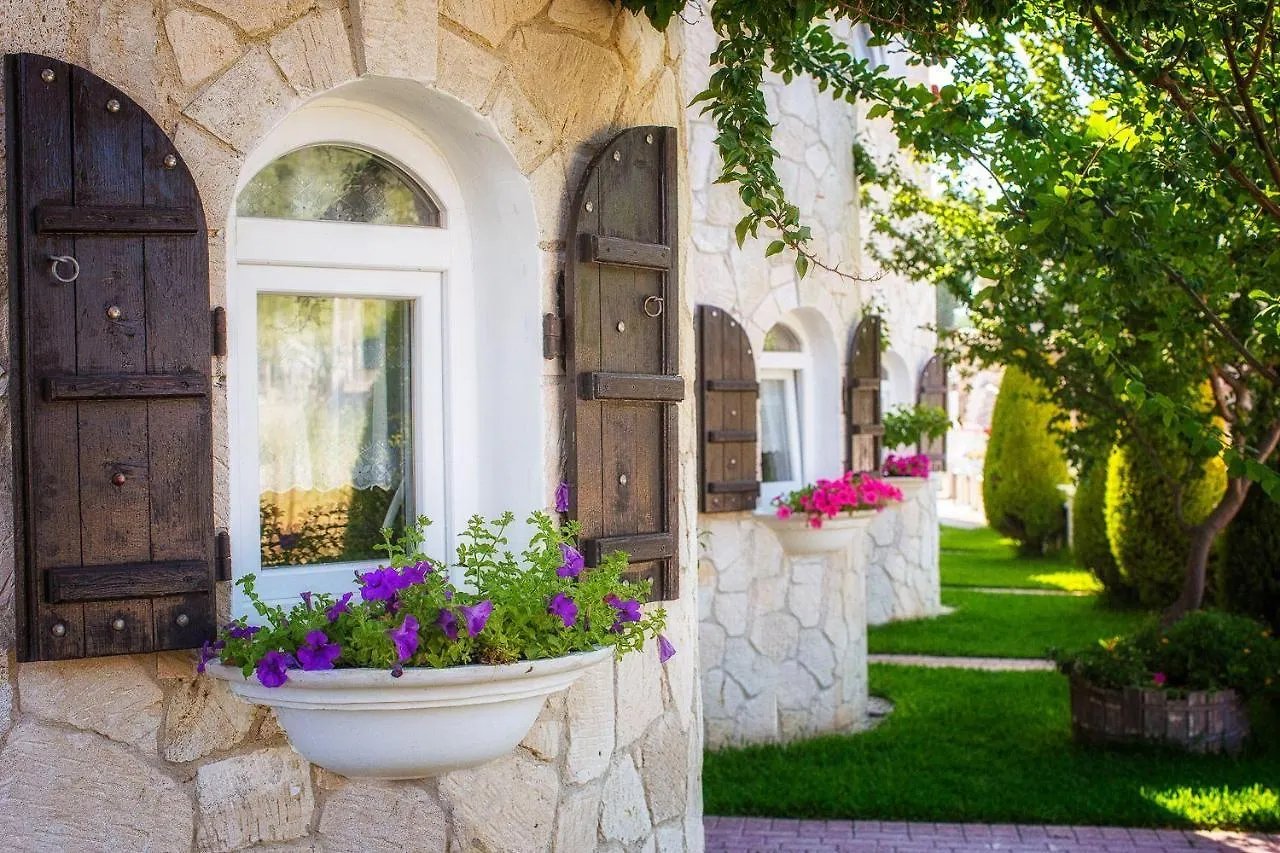 Apartments Alexandros Полихроно
